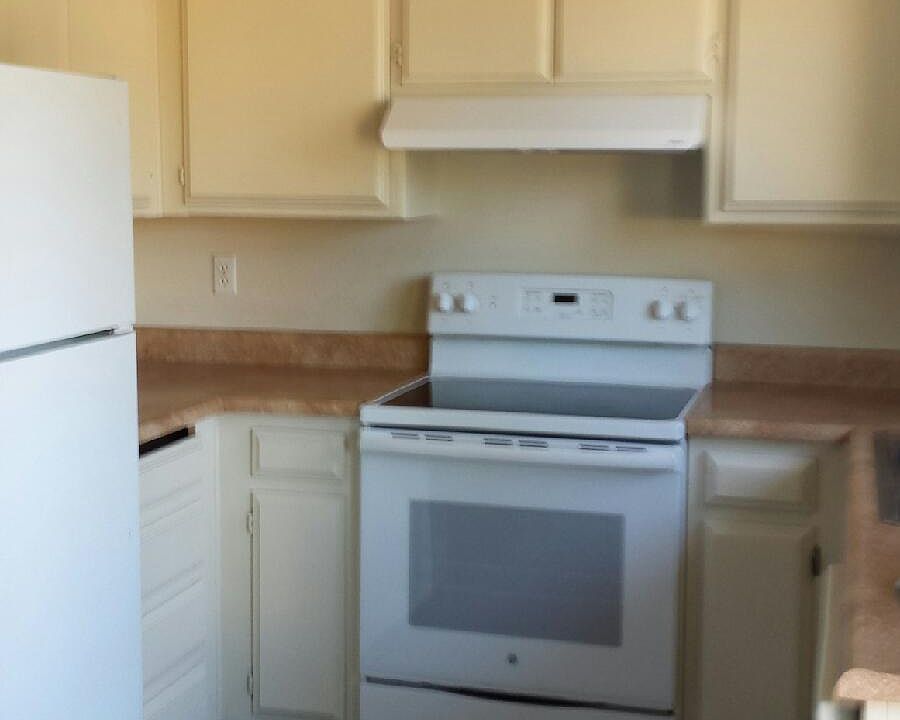 1st image of 1290 Melton Dr APT 4