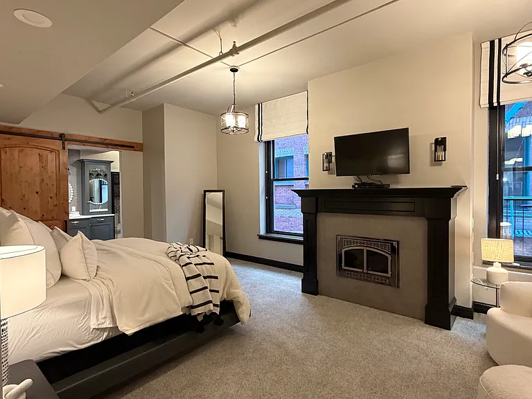 170 S Lincoln St #200 — Photo 4
