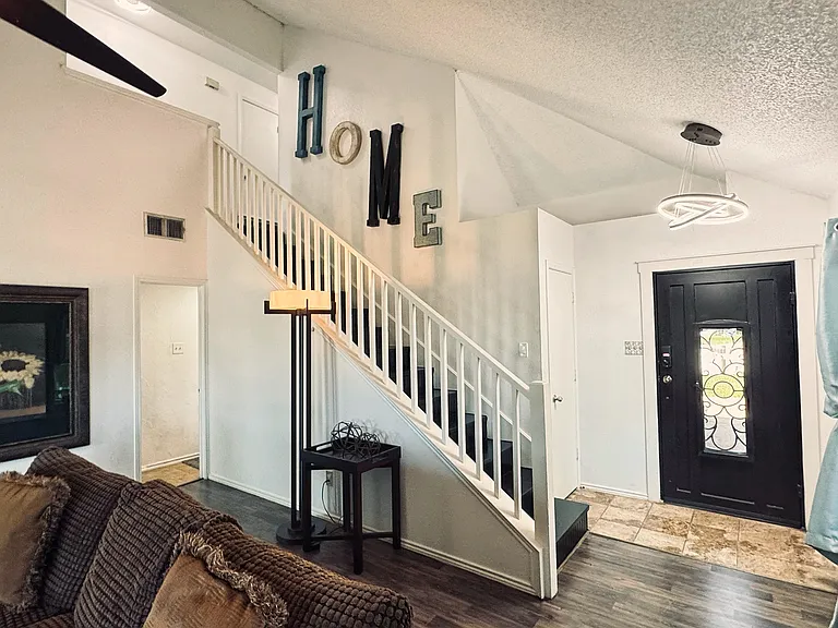 1911 Stallion Ct — Photo 19