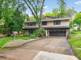 2721 June Ave N, Golden Valley, MN 55422