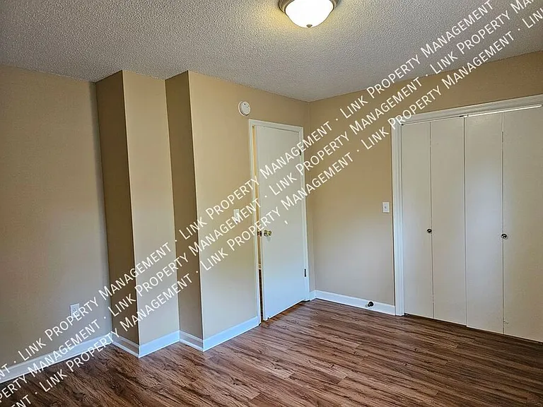 5364 Haisten Ct — Photo 17