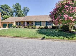 1305 Forest Point Dr, Chesapeake, VA 23320