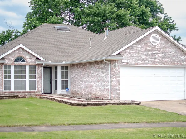 13776 S Oak Pl, Glenpool, OK 74033