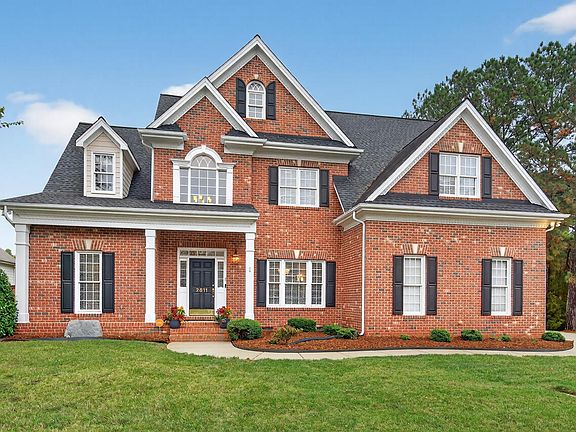 2nd image of 2811 Lindenshire Dr