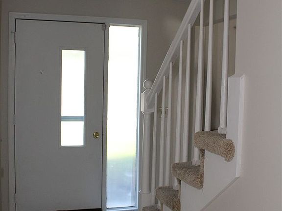 3rd image of 7228 Mowhawa Dr