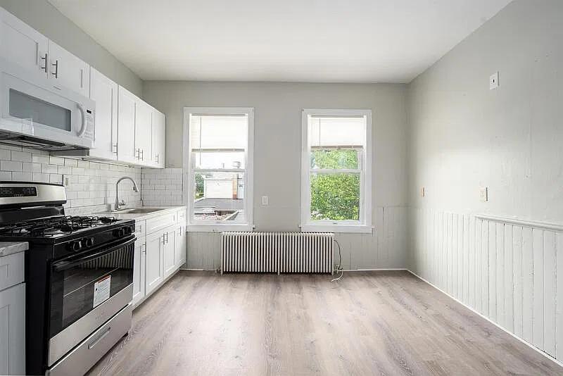 1 bed, 1.0 bath, 500 sqft, $1,100 — Photo 2