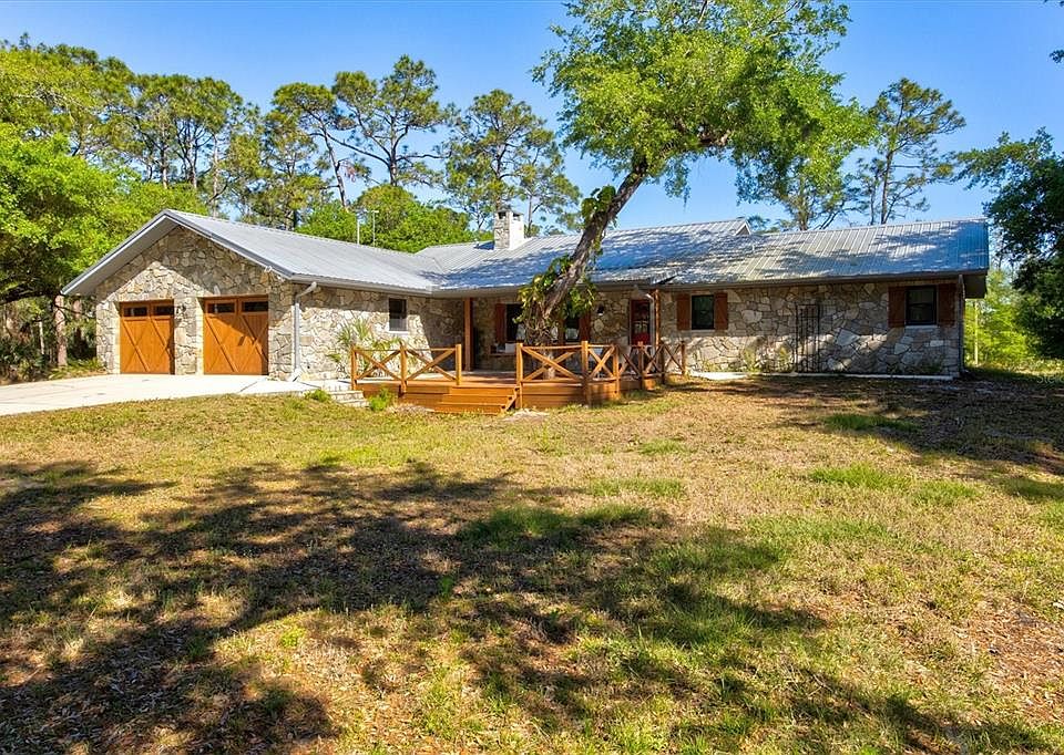 1st image of 8902 TROPICAIRE BOULEVARD