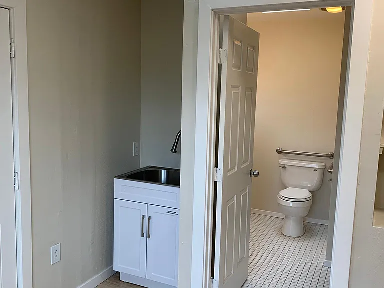 5540 Harwood Rd — Photo 38