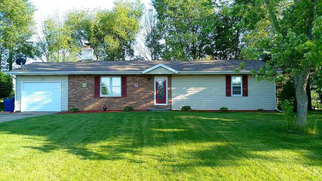 1114 high  1114 High St, Union Grove, WI 53182 | Zillow