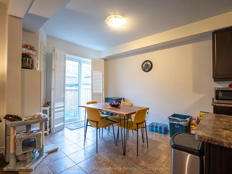 1528 Chretien St — Photo 10