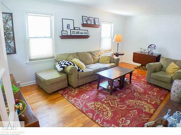 5th image of 632 E Charles St