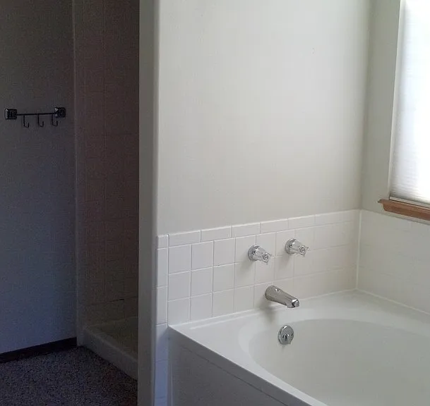 5952 Corinth Dr — Photo 8