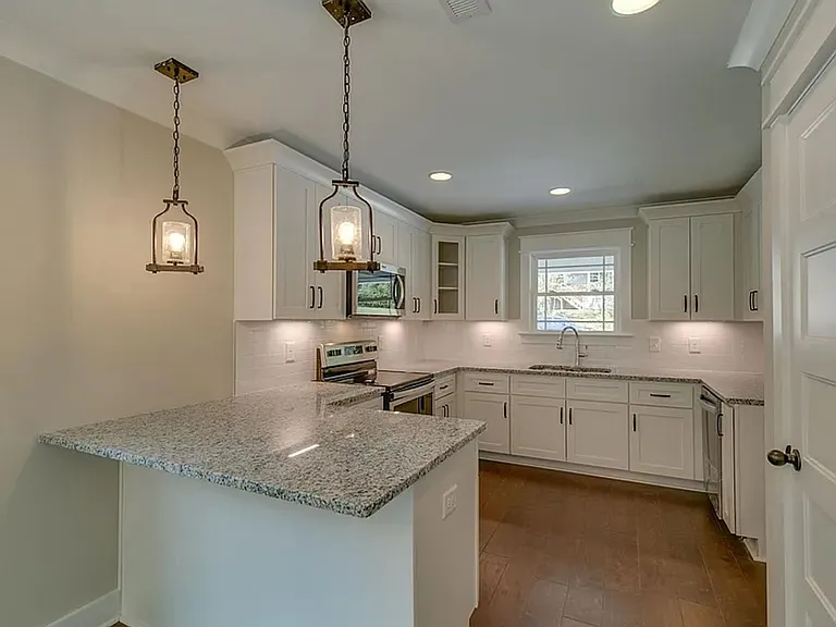127B Commerce St — Photo 9