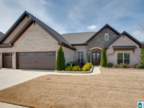 7400 Flint Crossing Cir, Owens Cross Roads, AL 35763