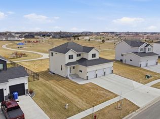 4756 34th St S, Fargo, ND 58104
