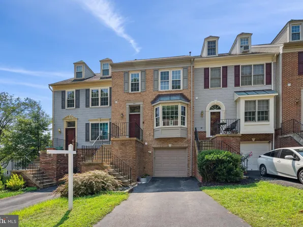 8807 Eagle Rock Ln, Springfield, VA 22153