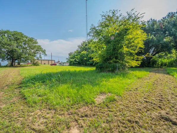 350 Quail St, Van, TX 75790