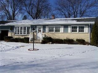 1520 Benton St, Crete, IL 60417