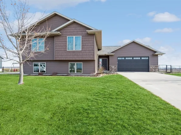 4544 Dry Creek Ln, Palo, IA 52324