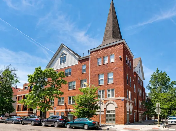 1043 W School St #207, Chicago, IL 60657