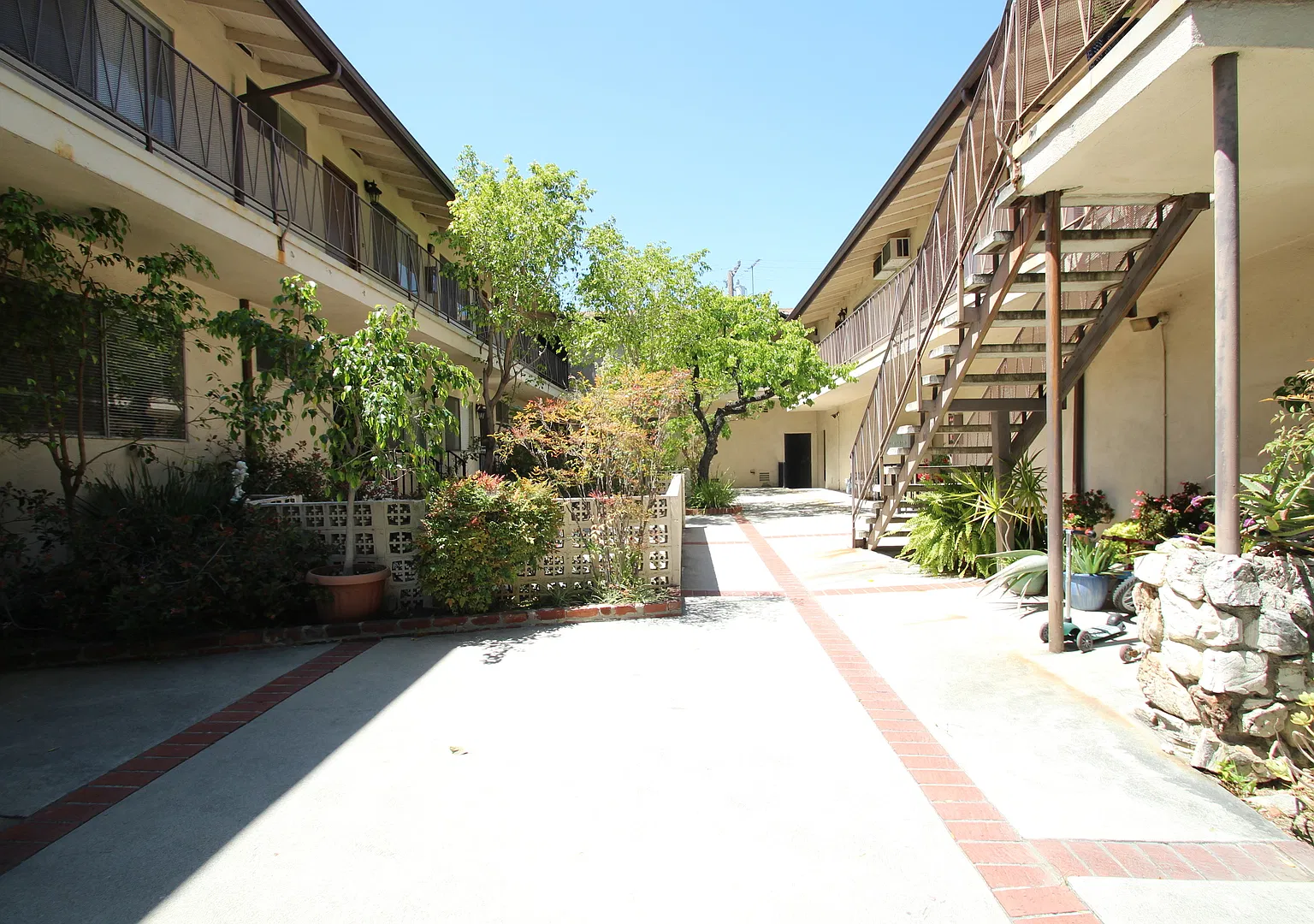 4451ro — Photo 2
