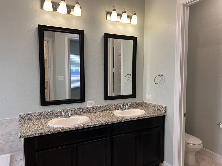 10215 High Noon Dr — Photo 23