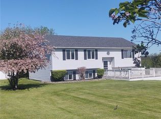 2332 Rolling Ridge Dr, Avon, NY 14414