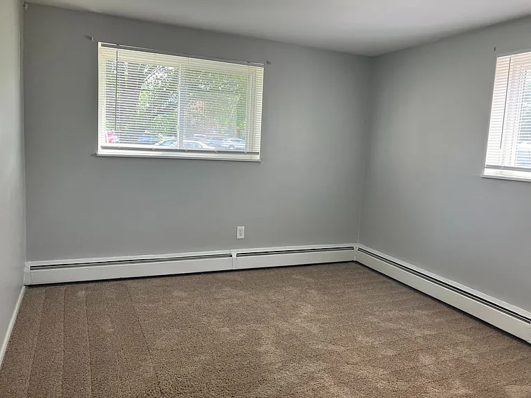 Valley York Apartments — Photo 47