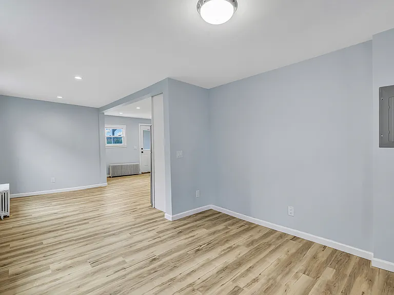 25-27 Myrtle St #25 — Photo 5