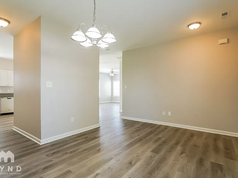 1209 Kinsfolk Cir — Photo 6