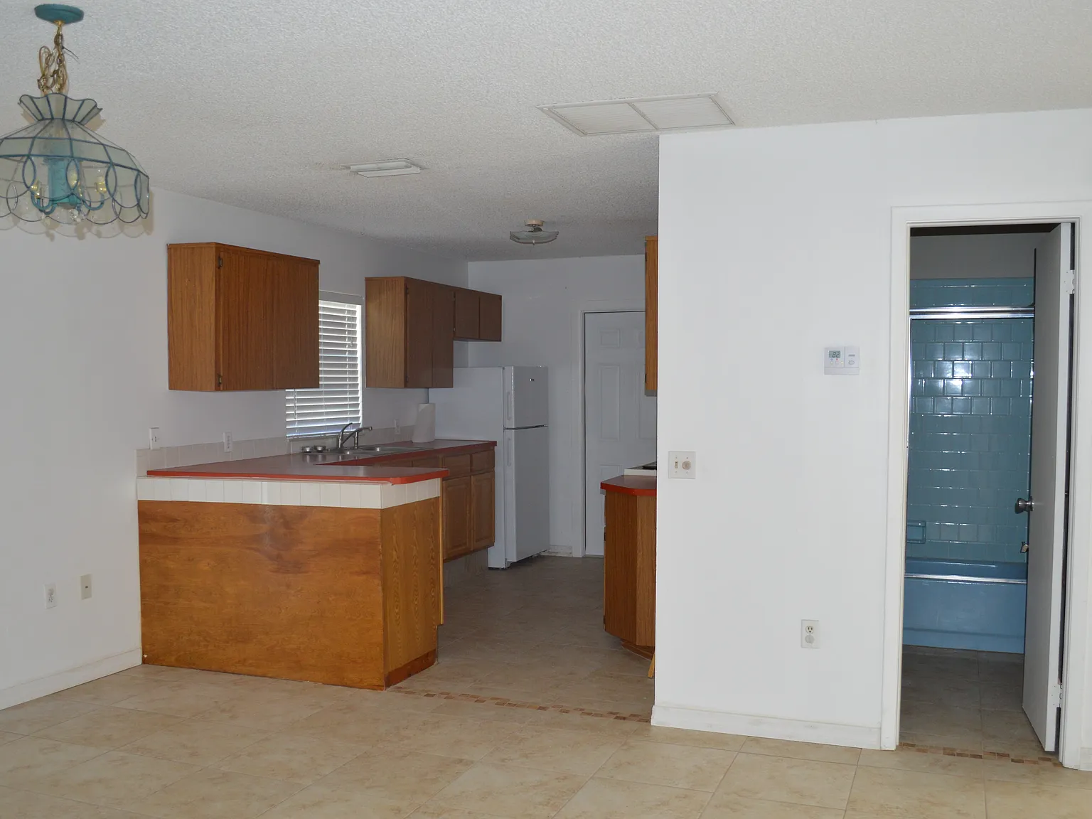2 bed, 1159 sqft, $1,650 — Photo 3