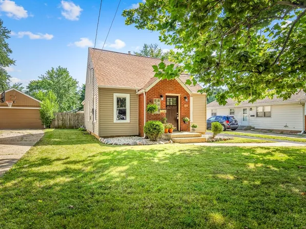 717 Grand Ave, Loves Park, IL 61111