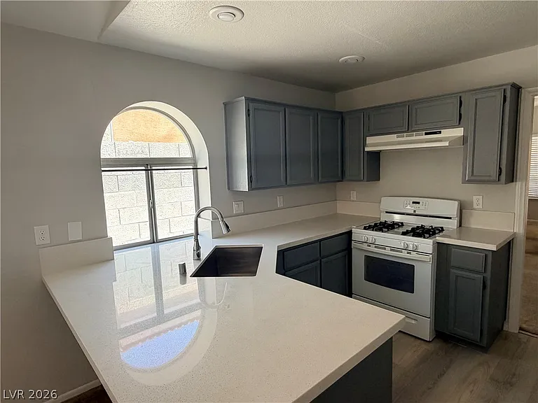9740 Fern Canyon Ave #NA — Photo 2