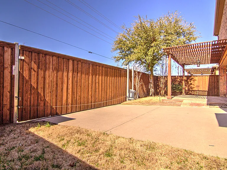 12349 Bethel Dr — Photo 34