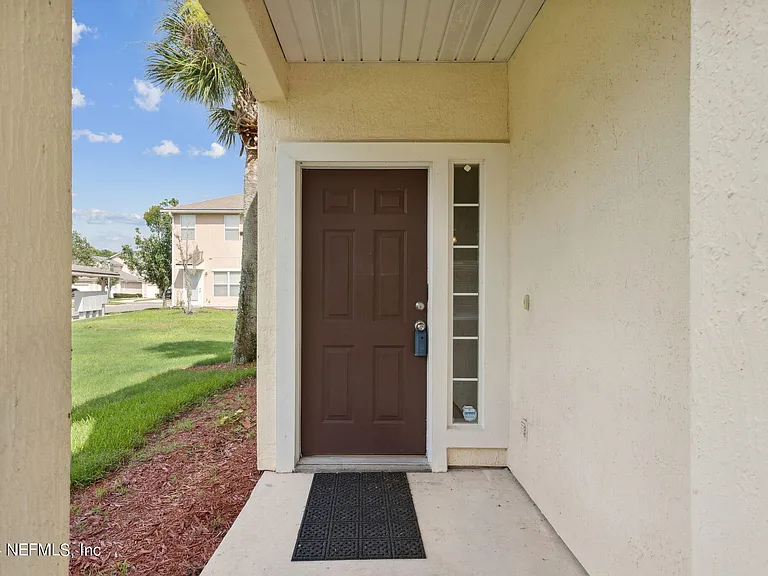 574 Southbranch Dr — Photo 4