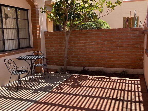 front pergola patio