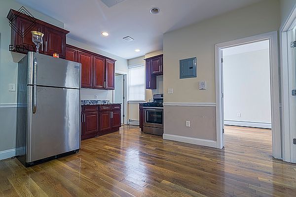 1st image of 1926 Pacific St #1C