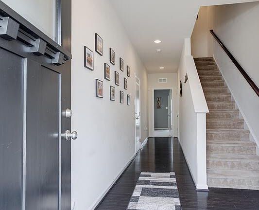 5th image of 1004 Edenberry Way