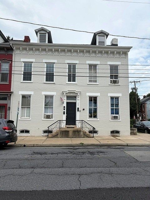 1st image of 661-665 Locust St #2