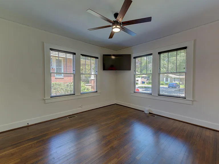 2405 Sumter St — Photo 26