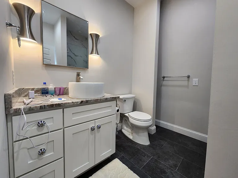 72 America St #3 — Photo 8