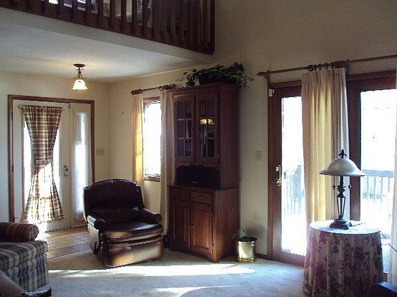 5th image of 106 Quail Meadow Ct