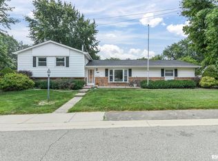 44 Eton Dr, Springfield, IL 62702