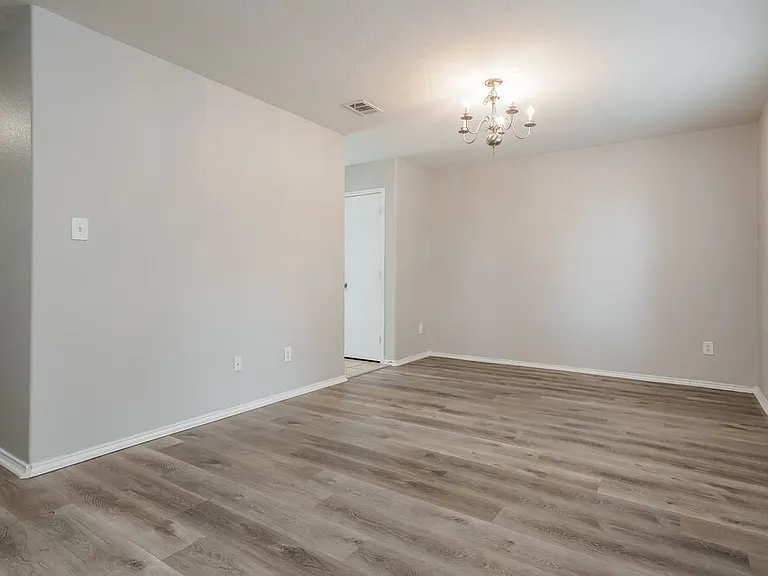 1625 Grassy View Dr — Photo 7