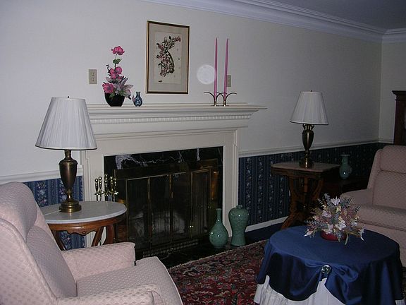Living Room 25 x 15