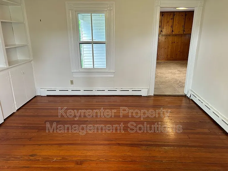 209 Tanner Ln — Photo 4