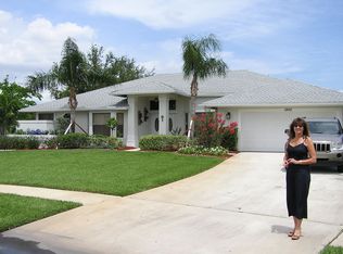 1900 Lindsey Ct, Wellington, FL 33414