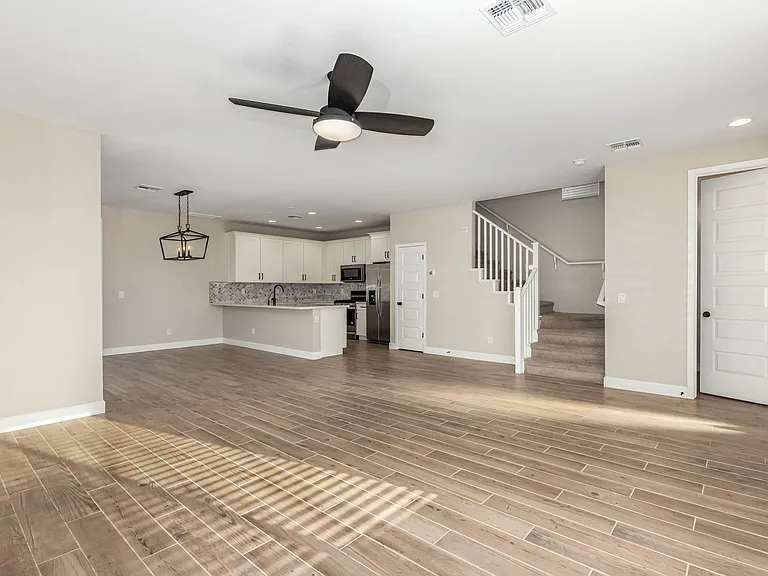 2026 W Desert Hollow Dr — Photo 25