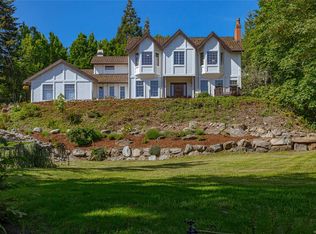 1855 Camas Dr, North Saanich, BC V8L 5N6