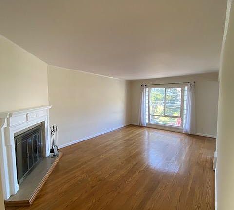4th image of 4119 Clement St
